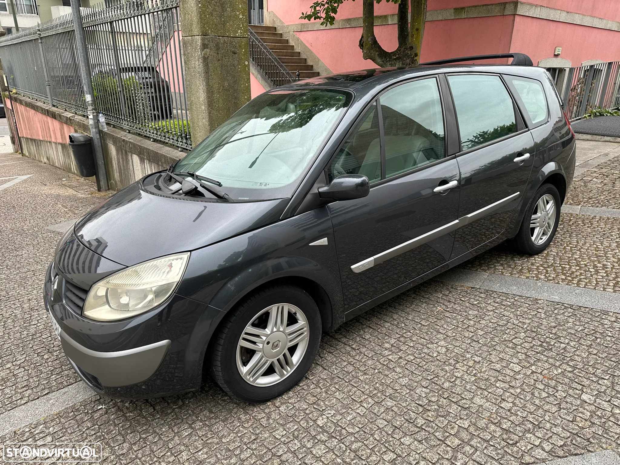 Renault Grand Scénic 1.5 dCi SL Exclusive II - 2