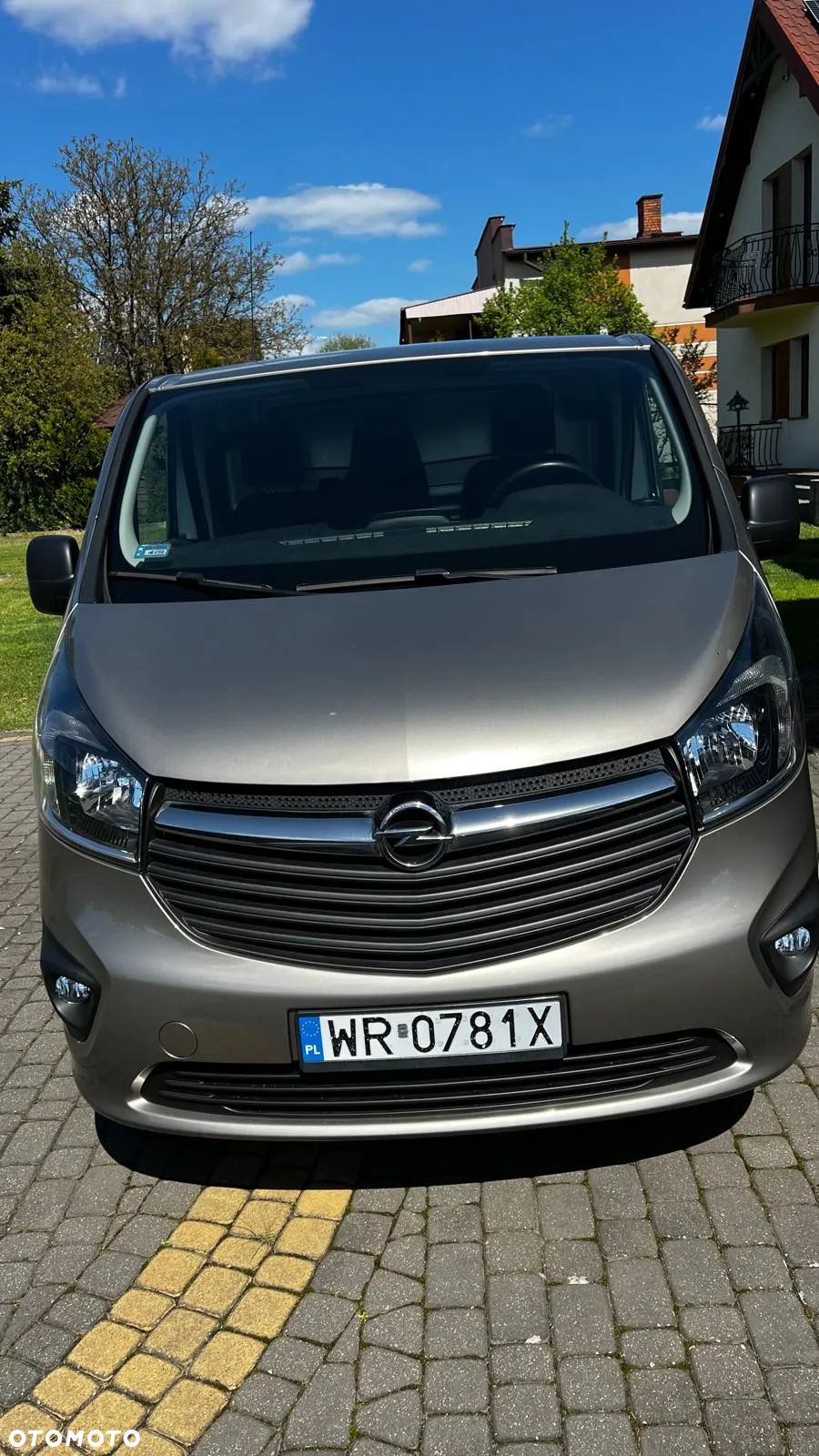 Opel Vivaro - 1