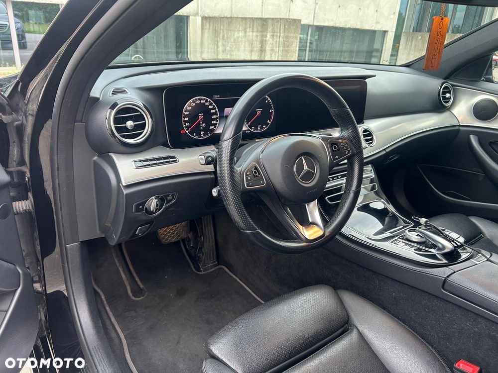 Mercedes-Benz Klasa E - 11