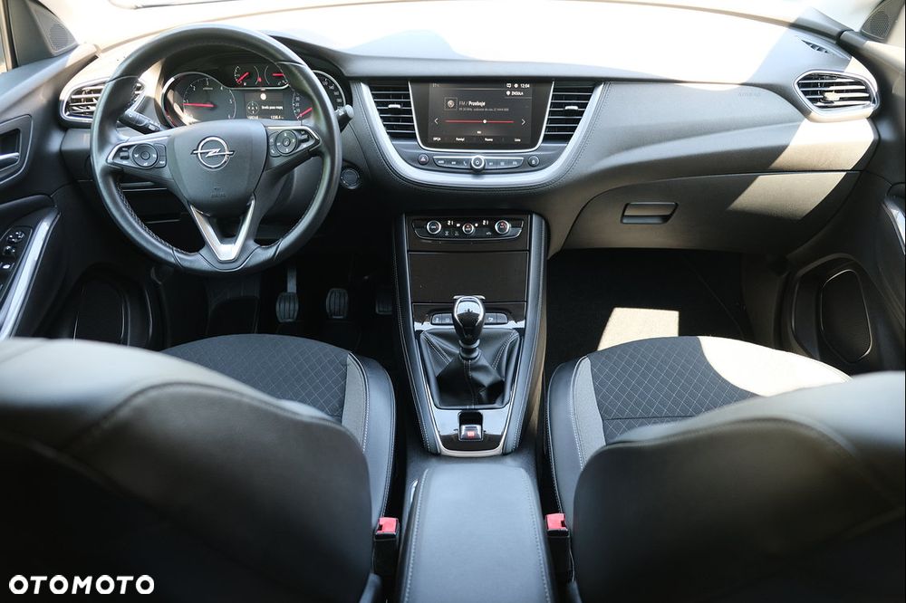 Opel Grandland X 1.6 D Start/Stop INNOVATION - 28