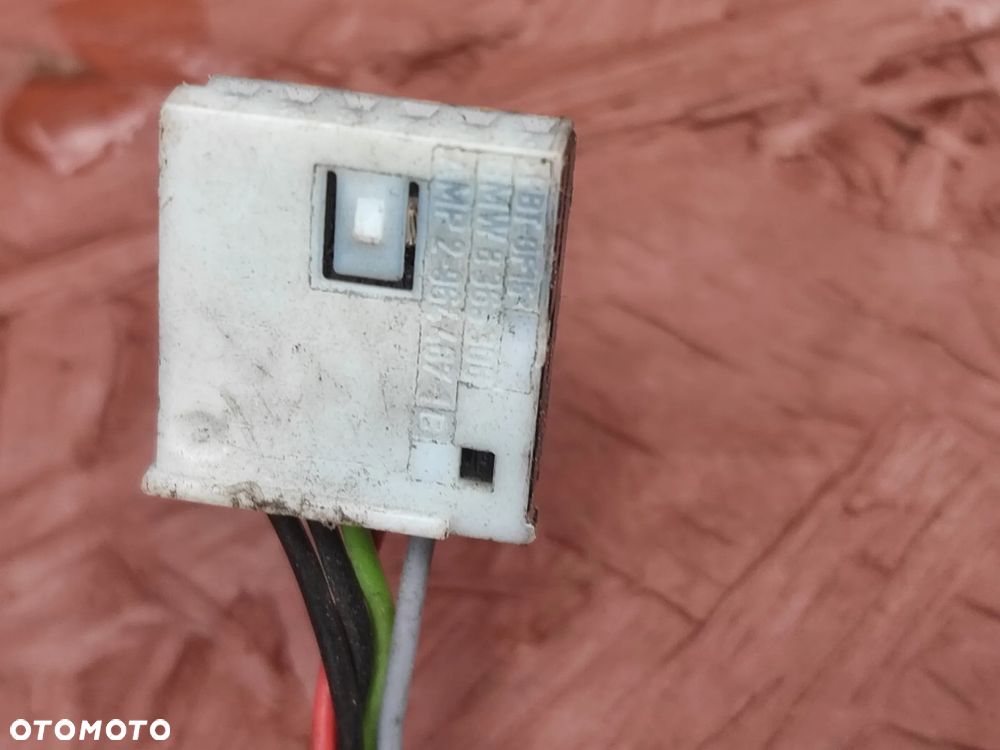 BMW E46 COUPE / CABRIO ORYGINALNE LEWE LUSTERKO ZEWNĘTRZNE WERSJA UK 5PIN + 4 PIN NA KOSTKĘ O NR. 41 3 322 413 OEM - 19