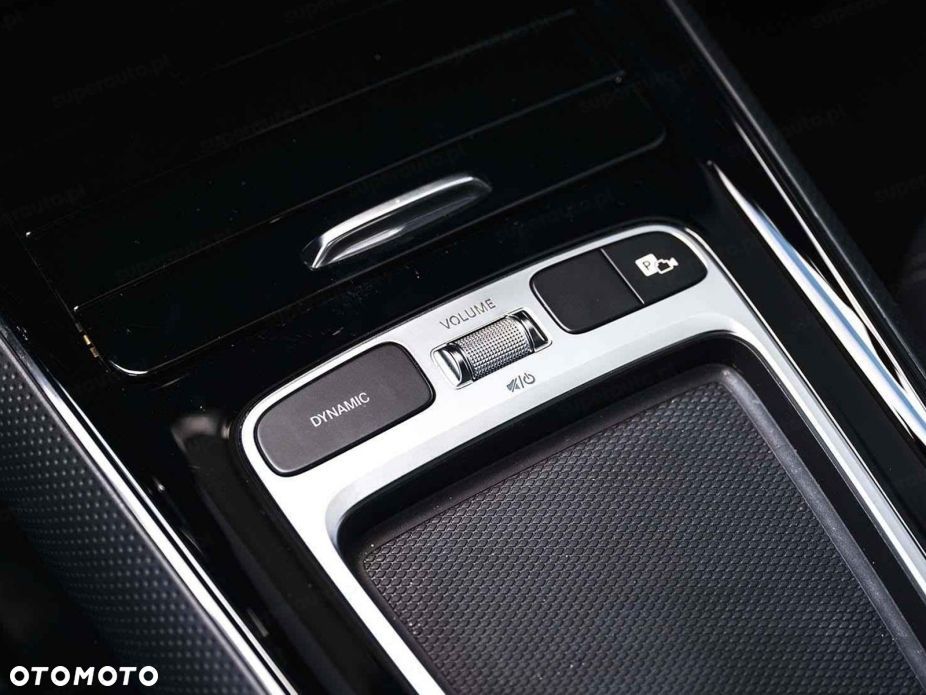 Mercedes-Benz GLA 200 Progressive - 10