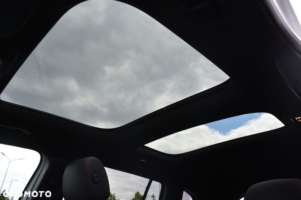 Mercedes-Benz GLB - 23