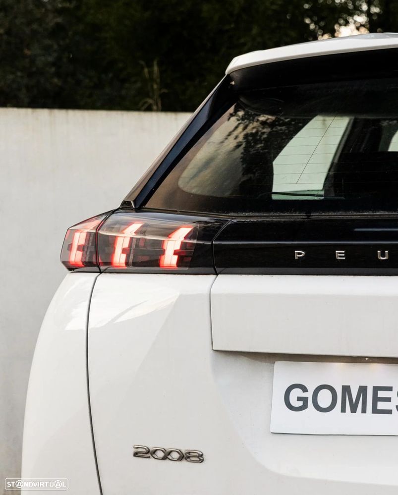 Peugeot 2008 PureTech 130 EAT8 Allure - 5