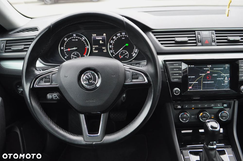 Skoda Superb 2.0 TDI DSG Premium Edition - 14
