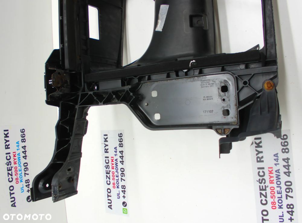 BMW 1 E87 2.0B Pas Przedni - 6