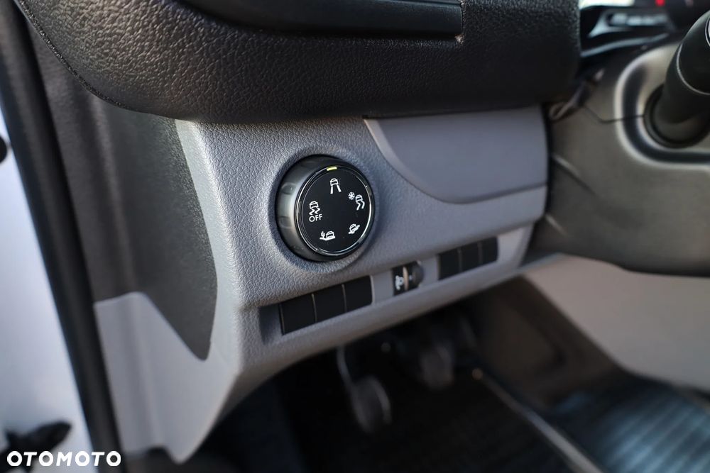 Opel Vivaro - 18