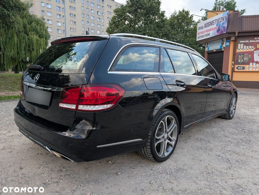 Mercedes-Benz Klasa E 250 7G-TRONIC Elegance - 4