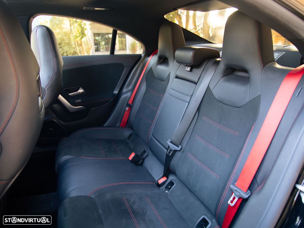 Mercedes-Benz CLA 35 AMG 4Matic - 12
