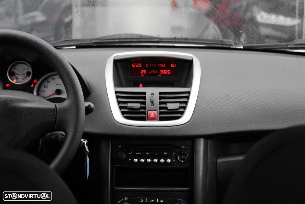 Peugeot 207 1.4 HDi Premium - 10