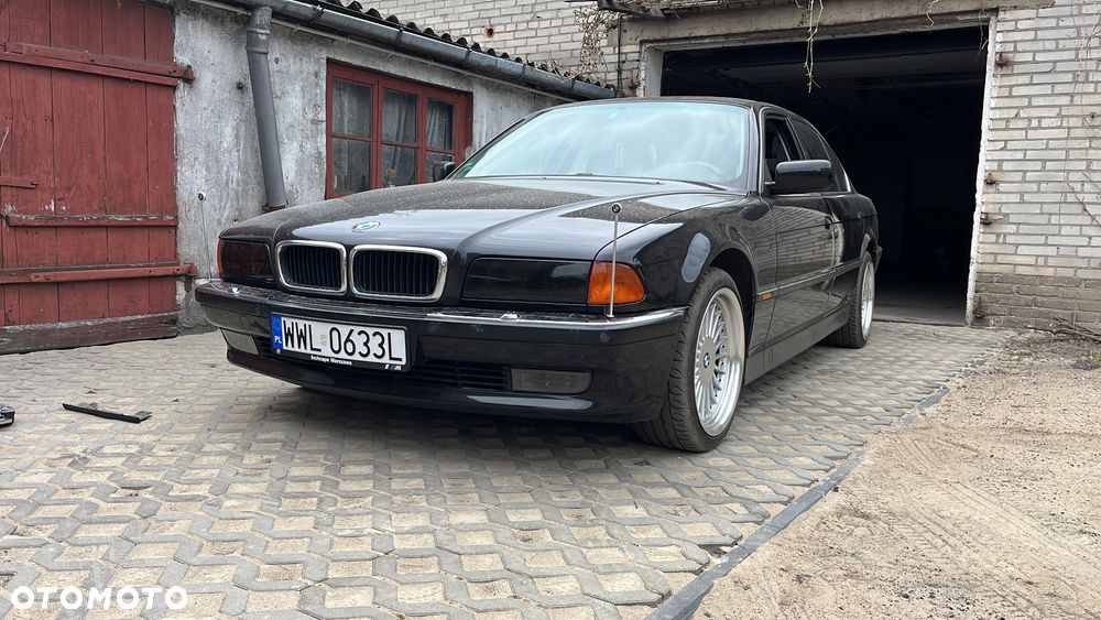 BMW Seria 7 - 16
