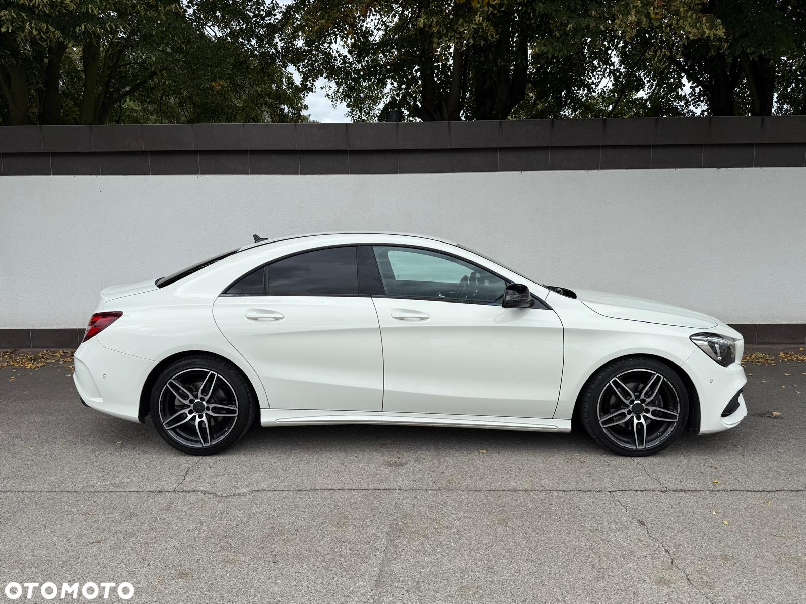 Mercedes-Benz CLA 200 7G-DCT AMG Line - 5