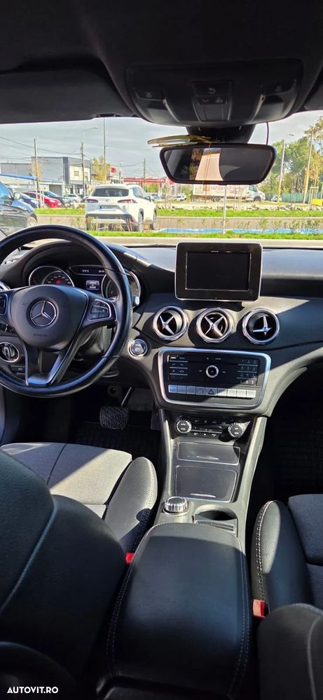 Mercedes-Benz GLA 200 d 4MATIC Aut. - 3