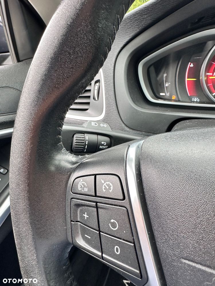 Volvo V40 D2 Kinetic - 27