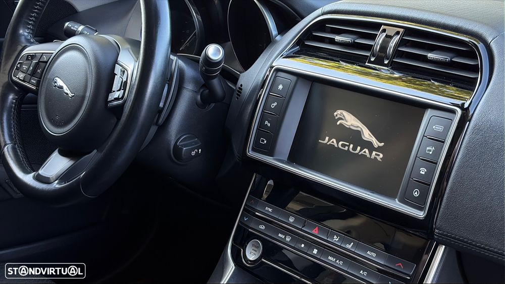 Jaguar XE 2.0 D Portfolio Aut. - 40