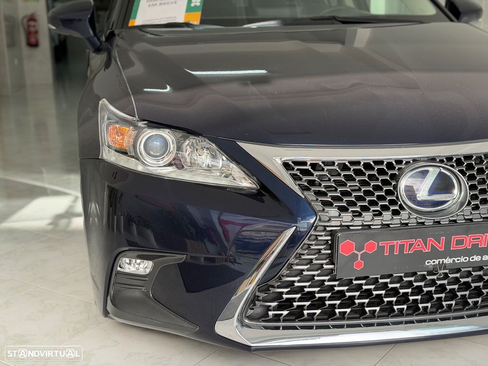Lexus CT 200h Urban Edition - 4