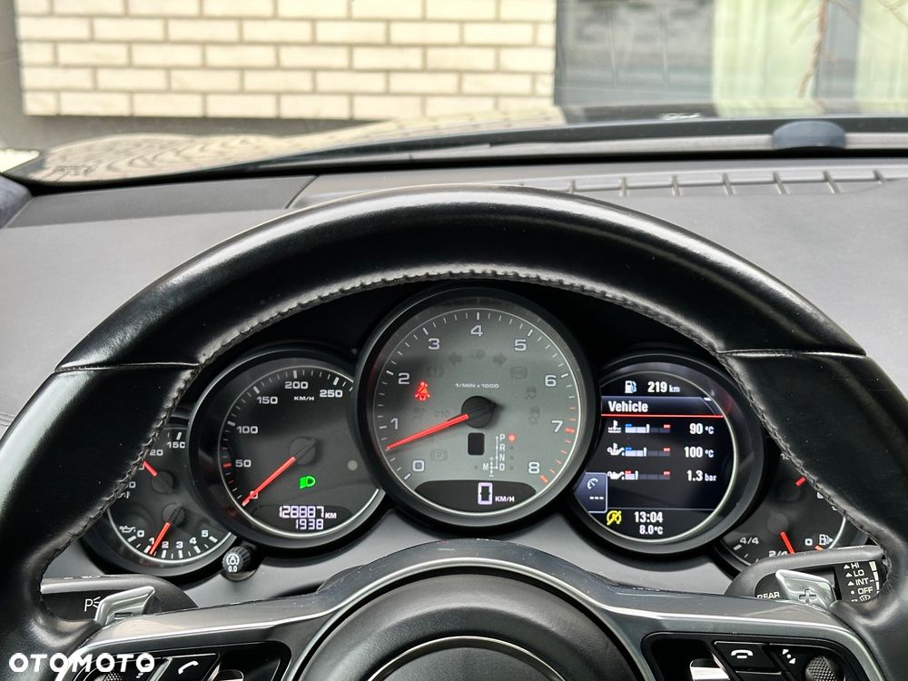 Porsche Cayenne S - 25