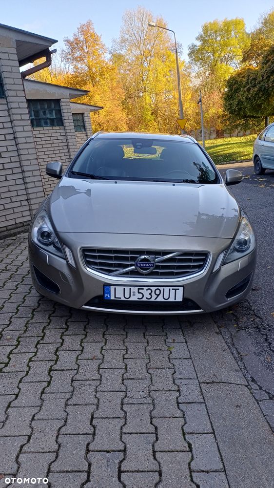 Volvo V60 2011 photo 2