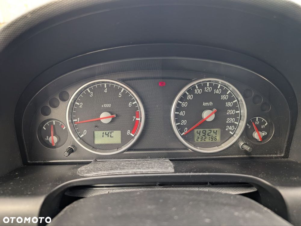 Ford Mondeo 1.8 Ambiente - 13