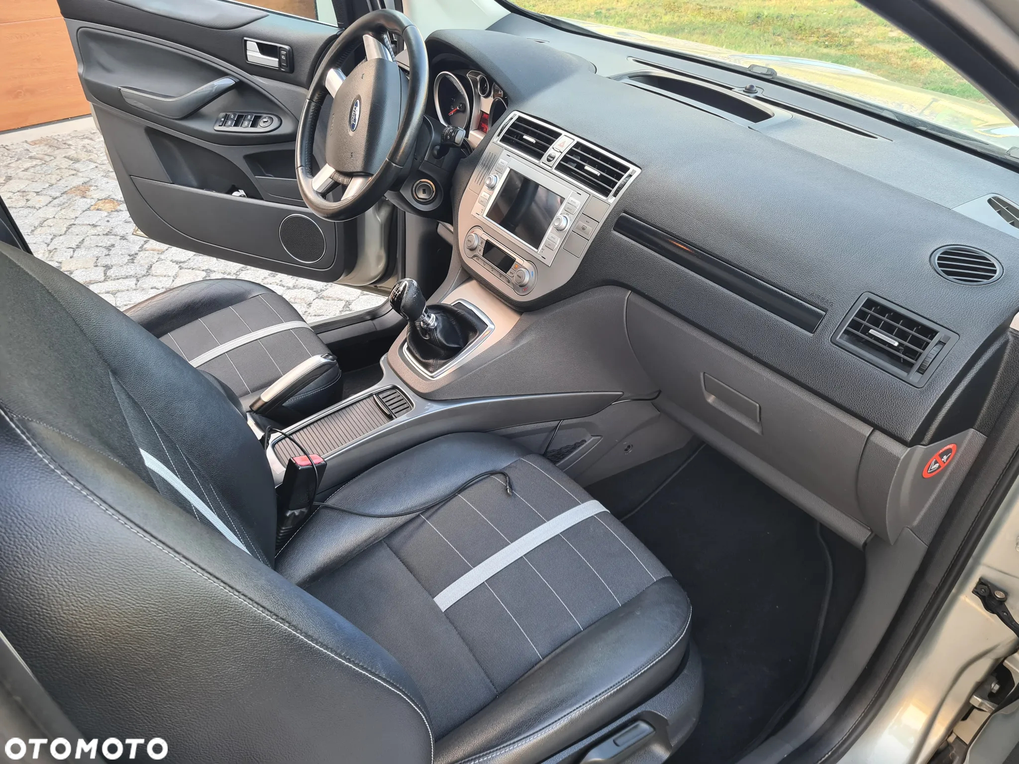 Ford Kuga 2.0 TDCi 4x4 Titanium - 12