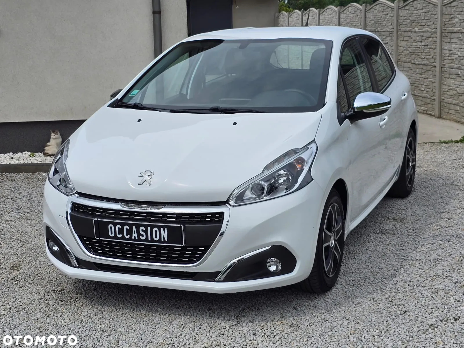 Peugeot 208 - 2