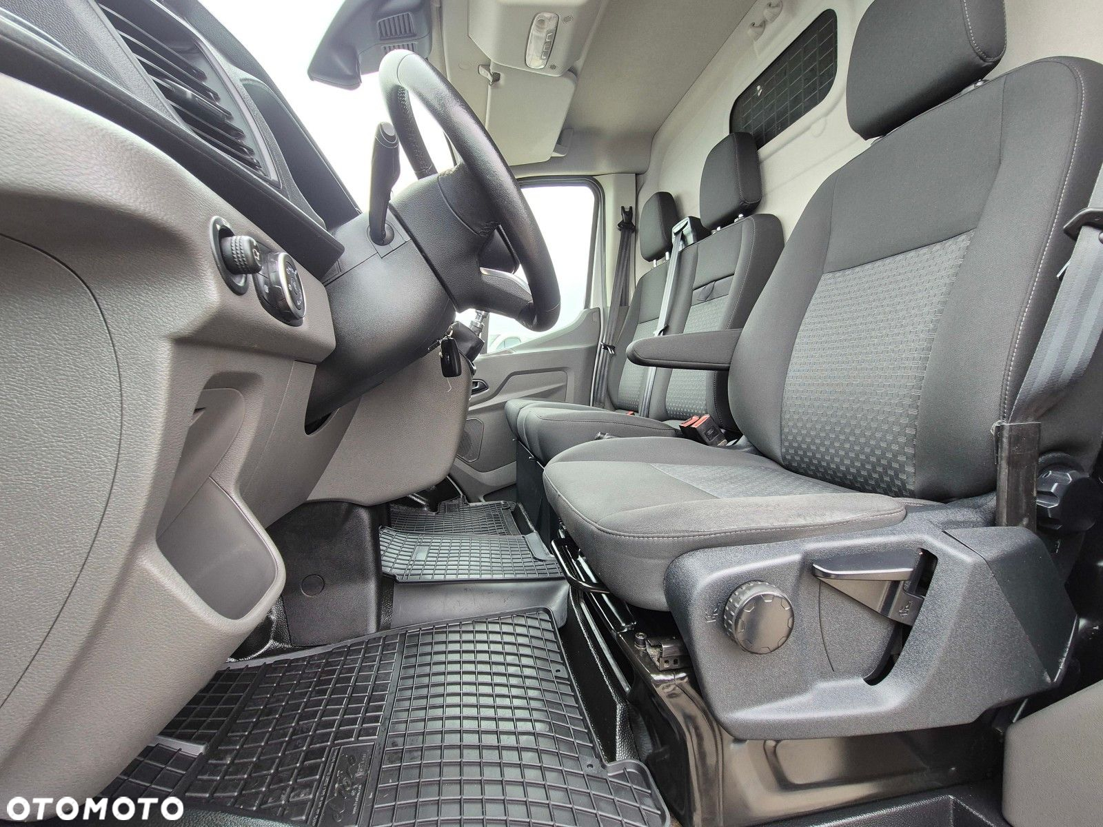 Ford transit Lift L3H3 *69999zł NETTO* 2,0TdCi/131KM - 15