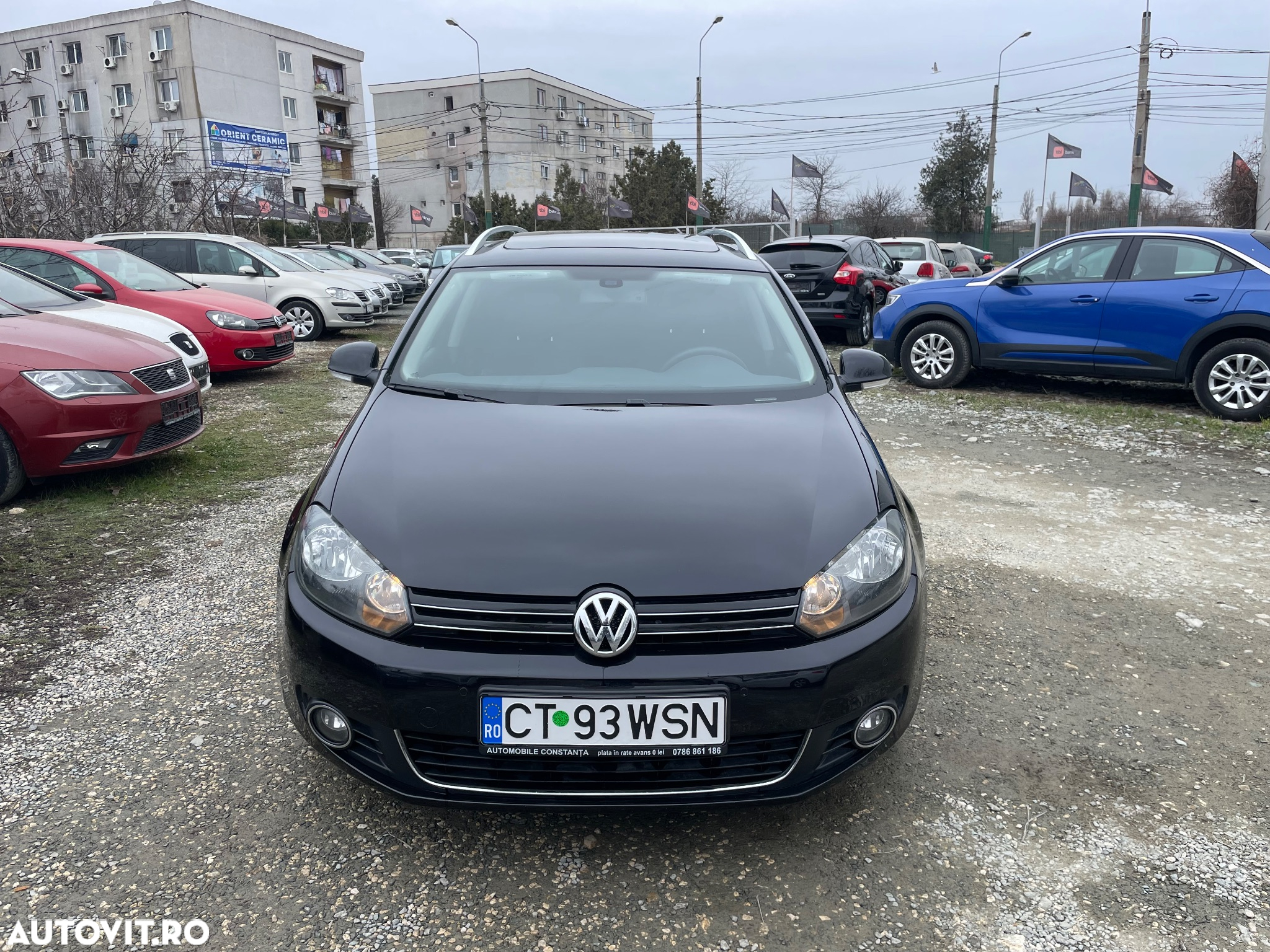 Volkswagen Golf - 2