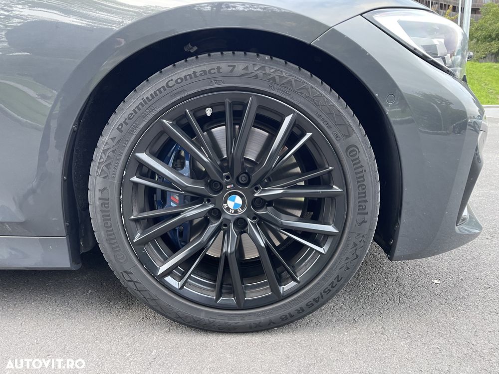 BMW Seria 3 330i AT - 12