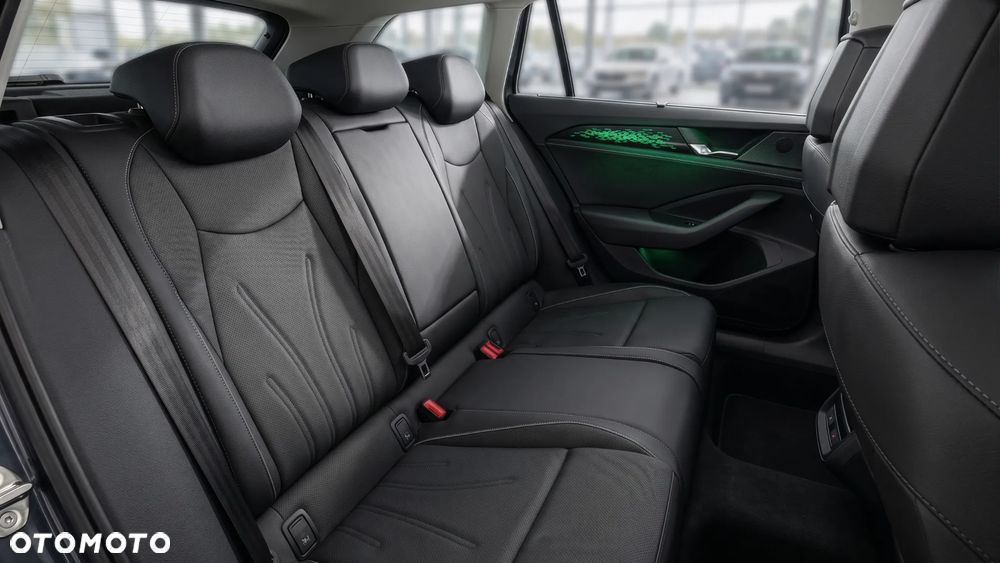Volkswagen Passat Variant 2.0 TSI Elegance DSG - 14