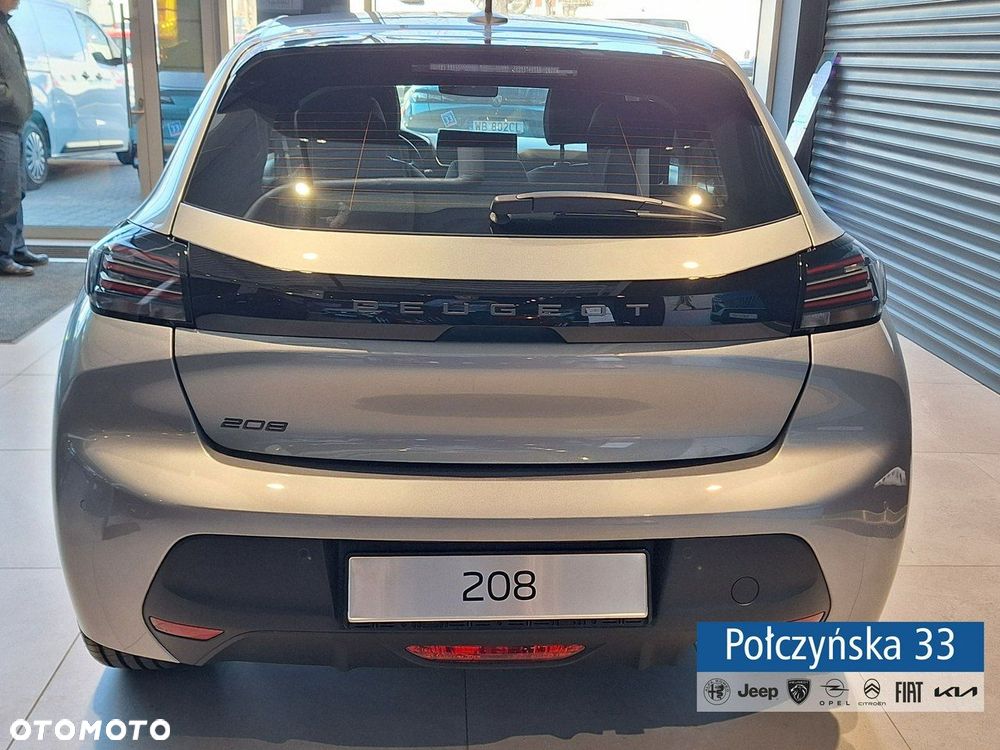 Peugeot 208 - 5