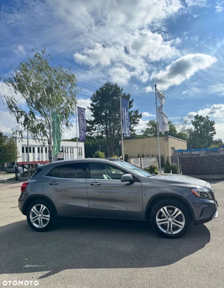 Mercedes-Benz GLA 250 4-Matic - 7