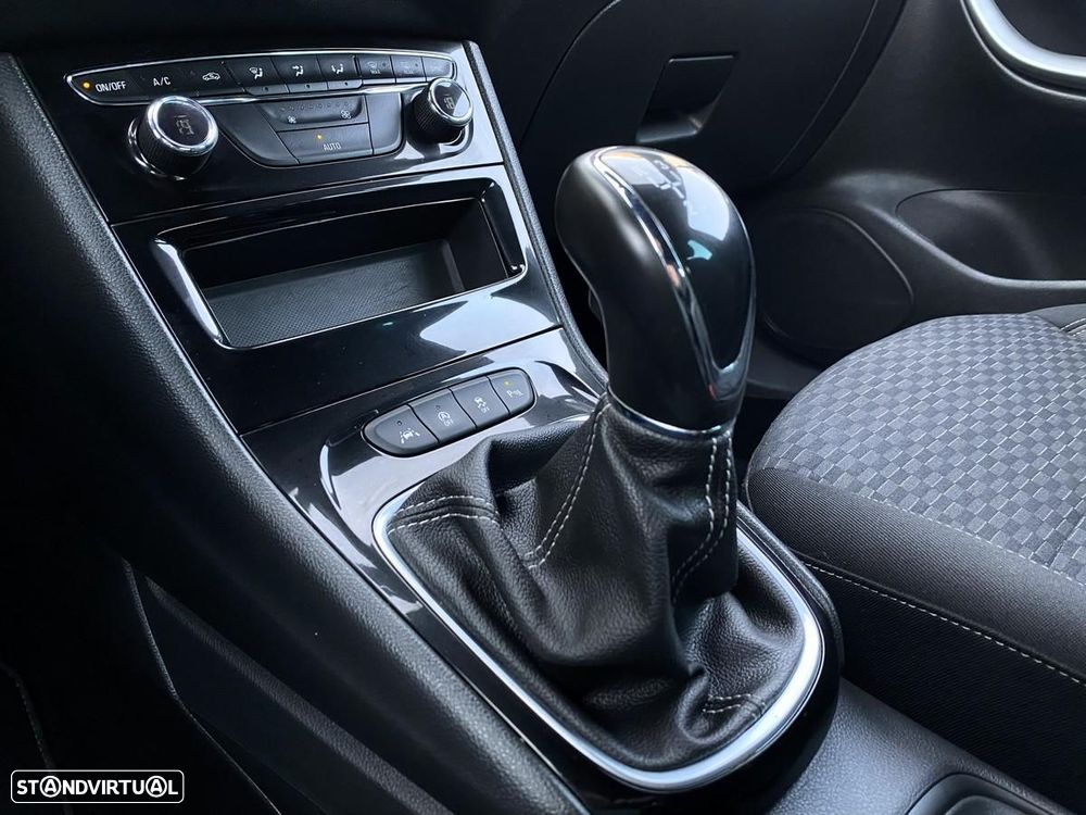 Opel Astra 1.5 D GS Line S/S - 22