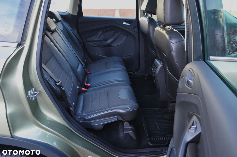 Ford Kuga 1.6 EcoBoost 4WD Titanium Plus - 28