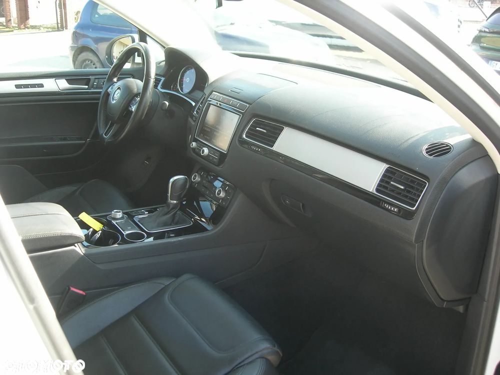 Volkswagen Touareg 3.0 V6 TDI SCR Blue Motion DPF Automatik - 22