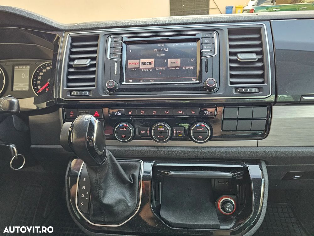 Volkswagen Multivan - 11