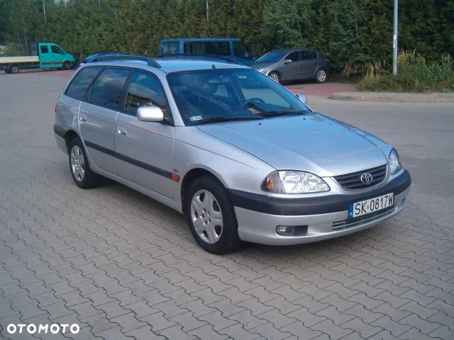 Toyota Avensis 1.8 VVT-i Terra Plus - 2