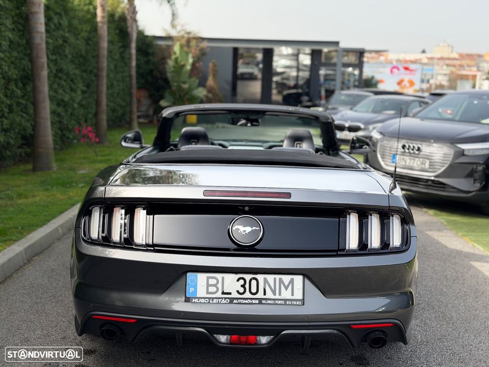 Ford Mustang 2.3i EcoBoost - 11