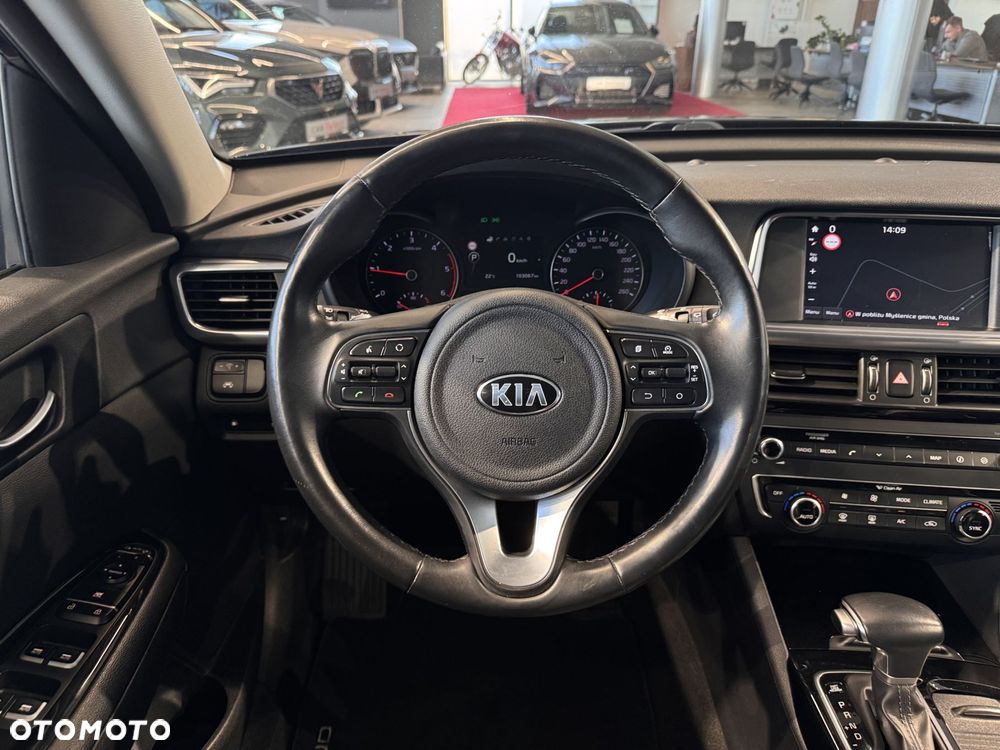 Kia Optima - 23