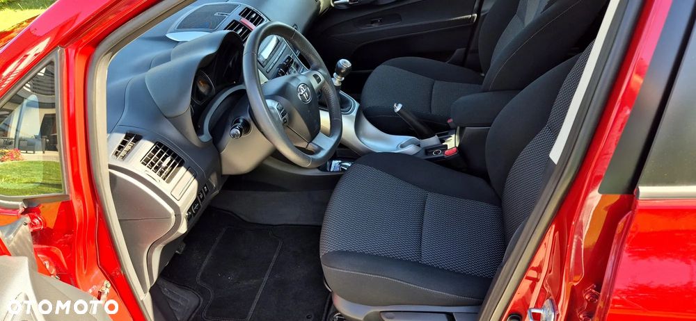 Toyota Auris 1.33 VVT-i Premium - 24