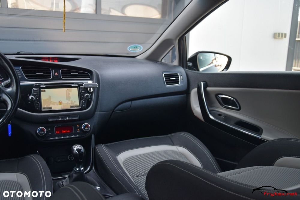 Kia Ceed - 21