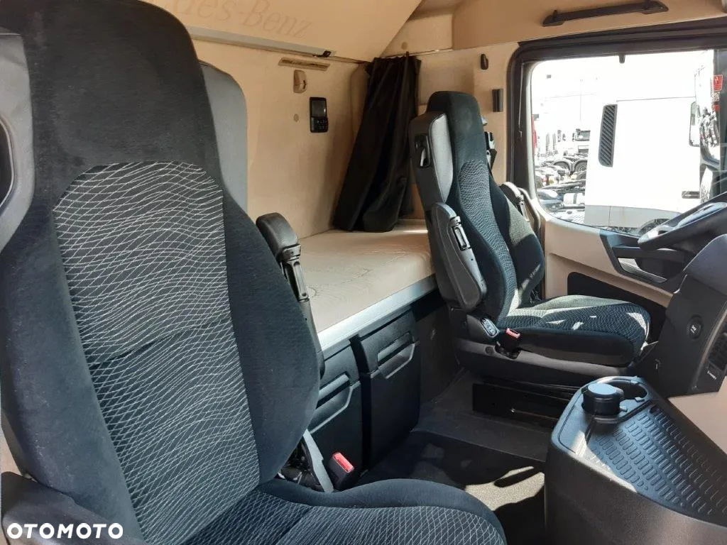 Mercedes-Benz ACTROS (30328) - 15