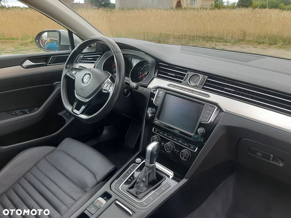 Volkswagen Passat 1.6 TDI (BlueMotion Technology) DSG Comfortline - 20