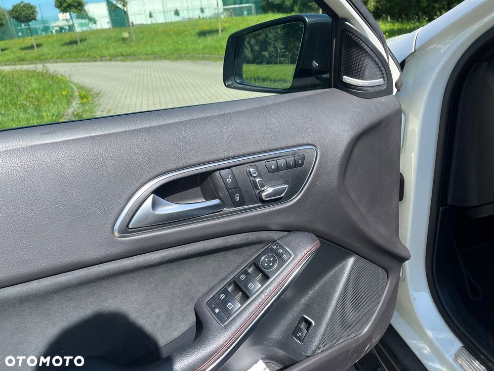 Mercedes-Benz GLA 200 7G-DCT AMG Line - 18