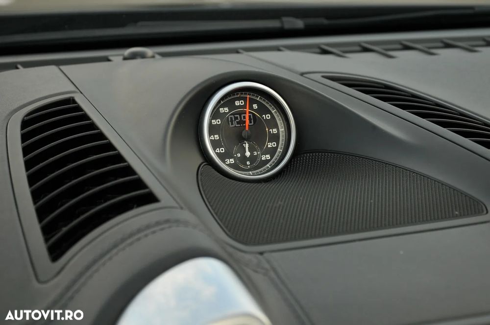 Porsche Cayenne 3.0 L - 21