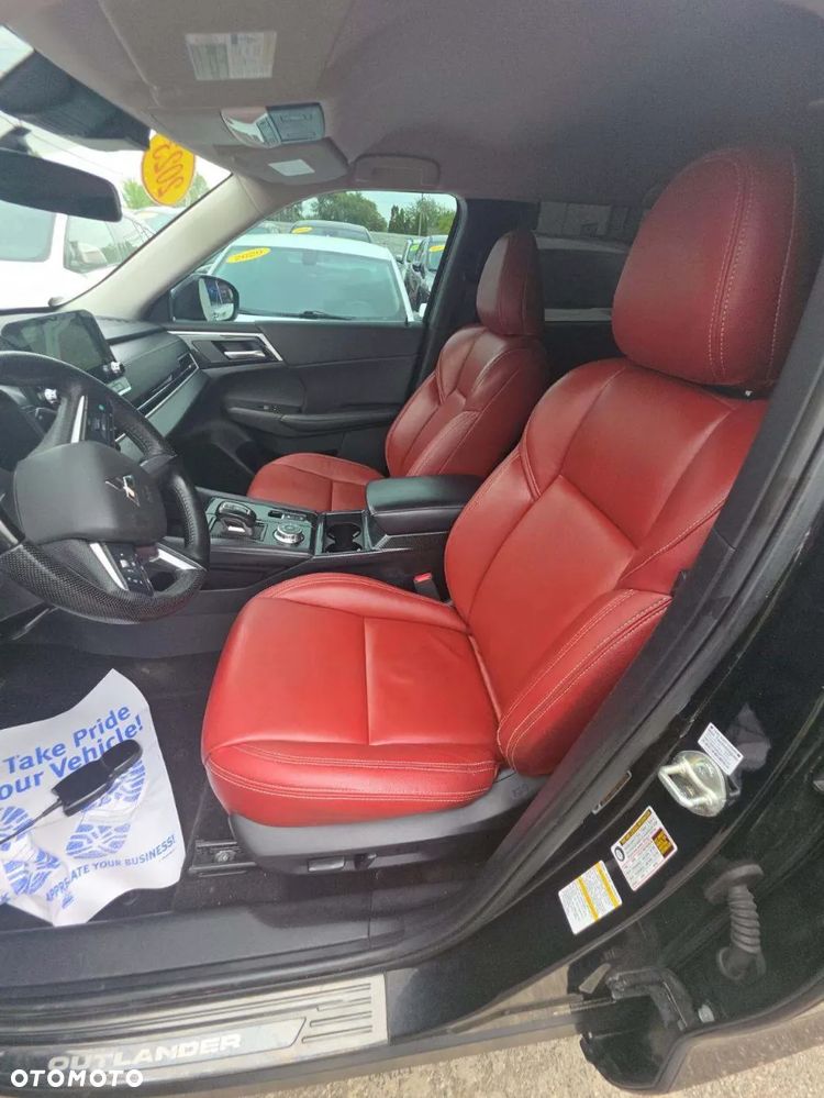 Mitsubishi Outlander - 7