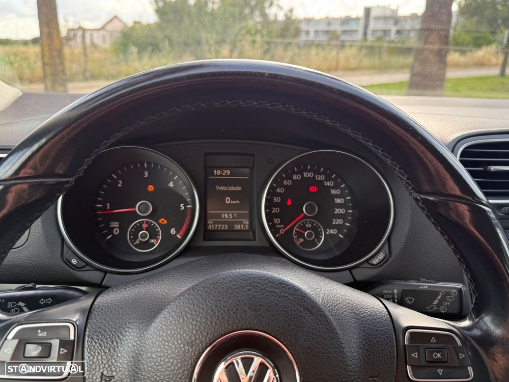 VW Golf 2.0 TDi Confortline - 6