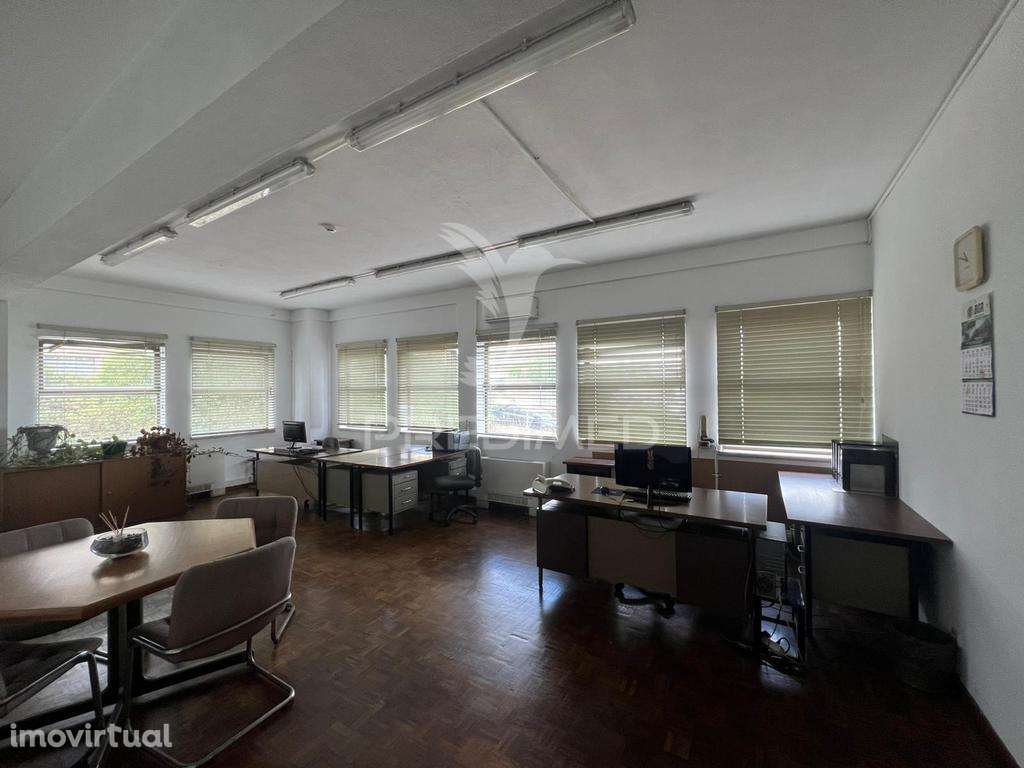 Venda Armazém industrial com logradouro, Queluz Oeiras - Grande imagem: 4/8