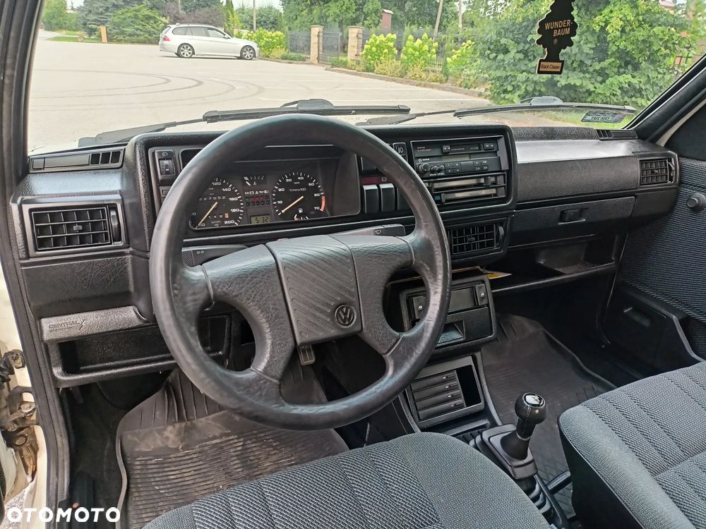 Volkswagen Golf 1.6 CL - 7