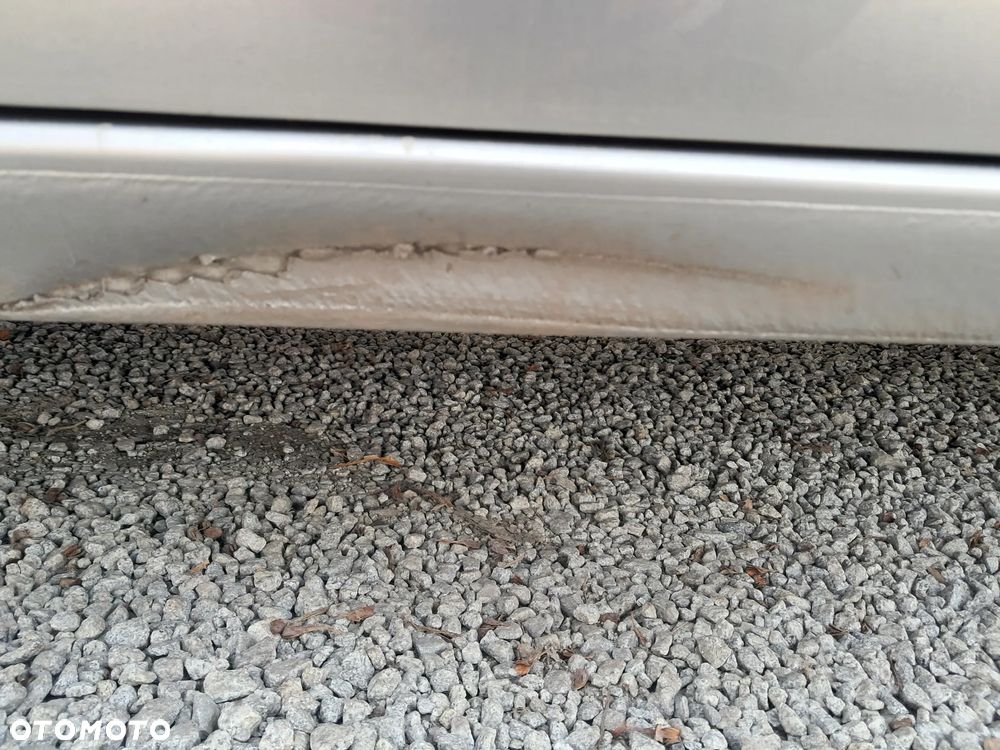 Skoda RAPID 1.2 TSI Active - 9