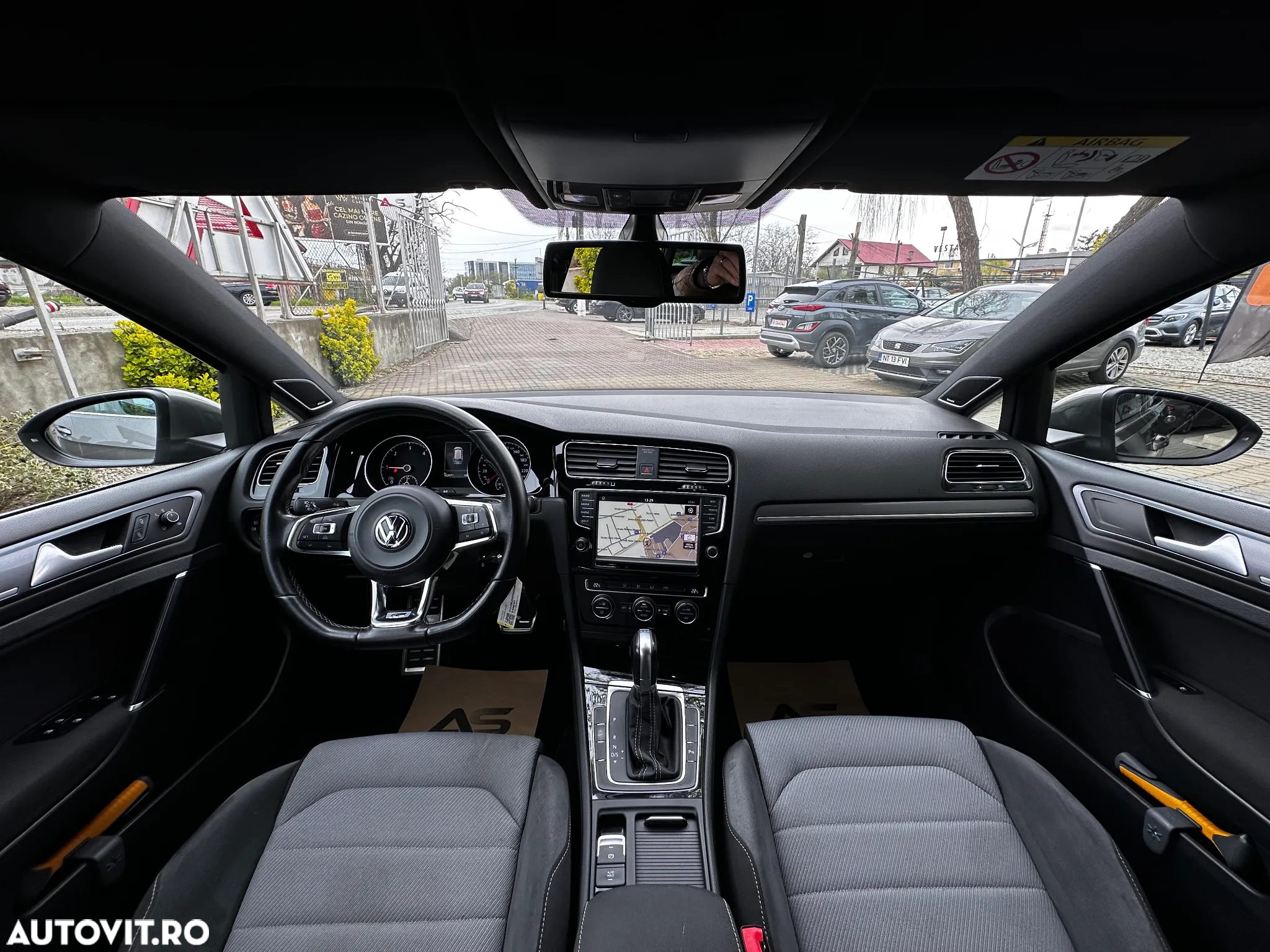 Volkswagen Golf Variant 1.6 TDI BlueMotion Technology DSG Comfortline - 19
